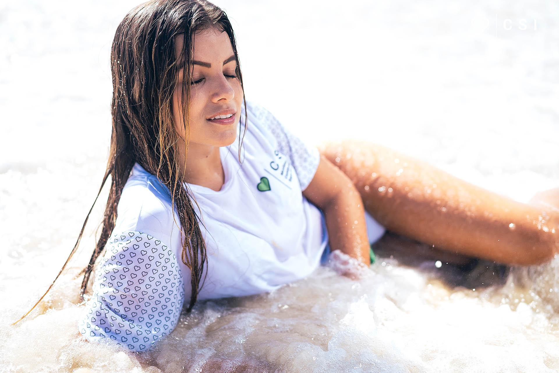 Ensaio fotografico modelo Milena Caravalho na Praia de Biquini Branco